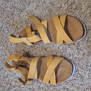 New Plakton Mustard Yellow Sandals